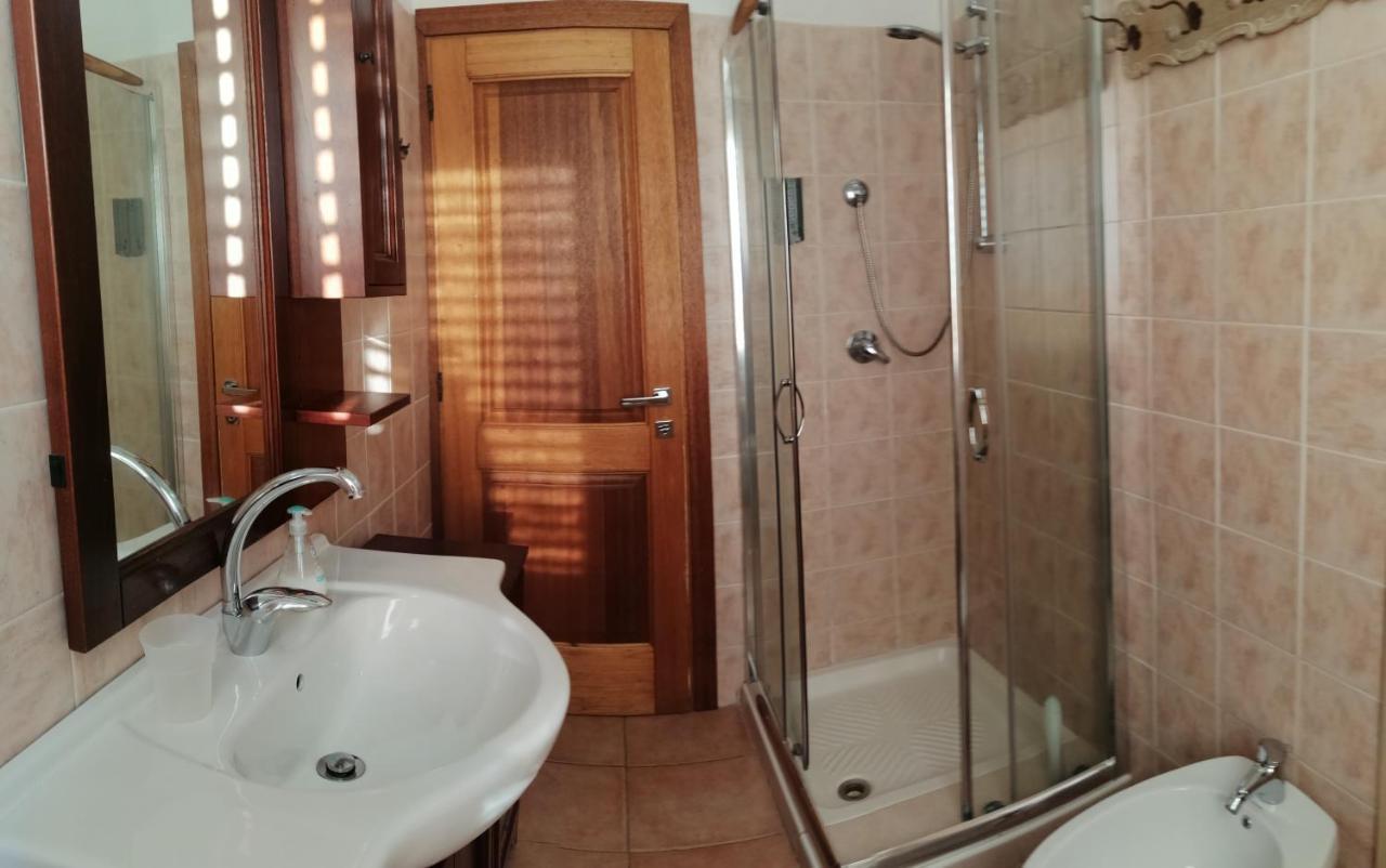 לינה וארוחת בוקר סן פנטלאו La Porta Sulla Costa מראה חיצוני תמונה