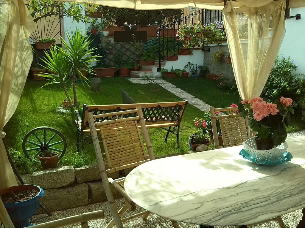 לינה וארוחת בוקר סן פנטלאו La Porta Sulla Costa מראה חיצוני תמונה